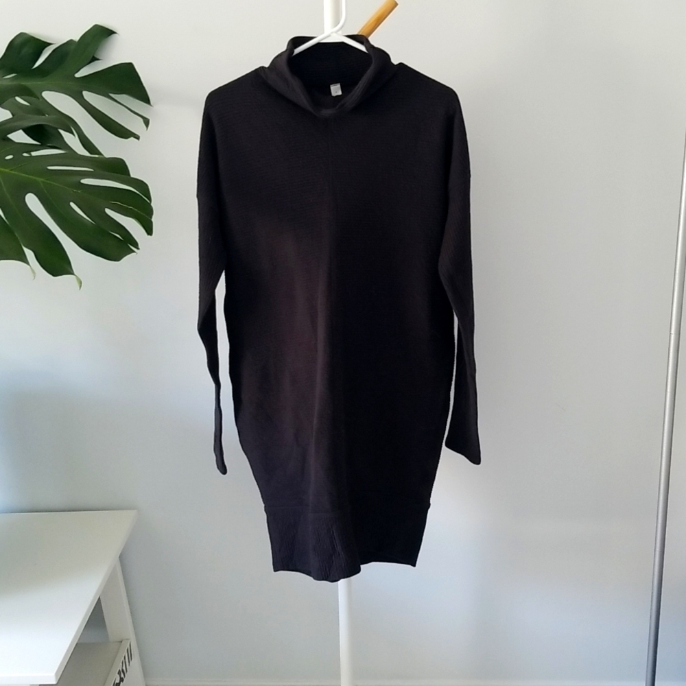 Black lululemon turtleneck sweater dress, size 6